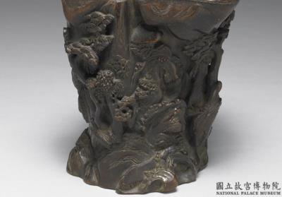 图片[2]-Carved agarwood brush holder with landscape decoration, Qing dynasty (1644-1911)-China Archive